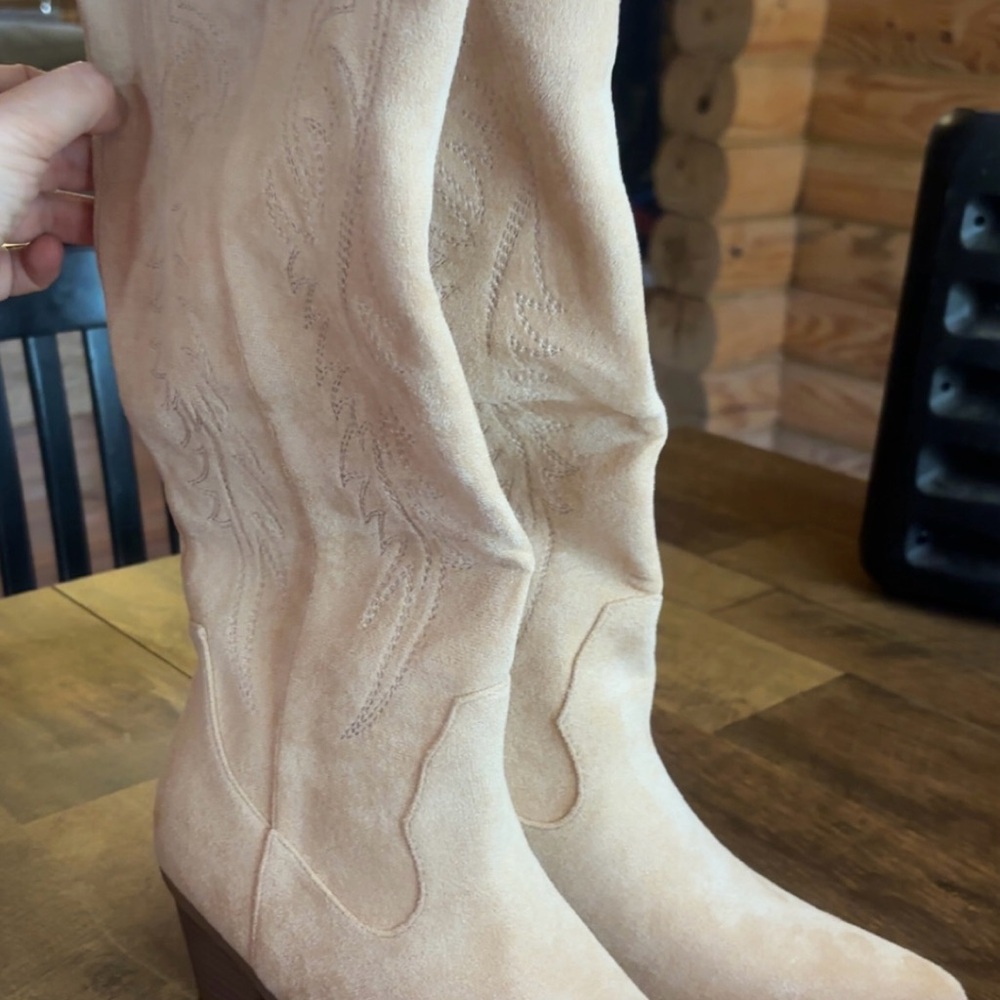SHEIN Beige Suede Heeled Boots